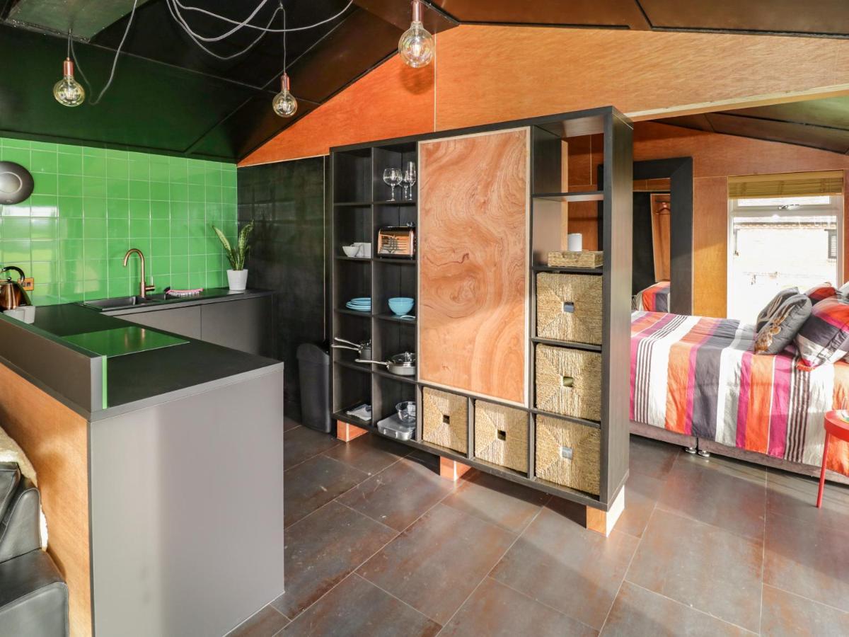 The Tractor Shed Villa Устър Екстериор снимка