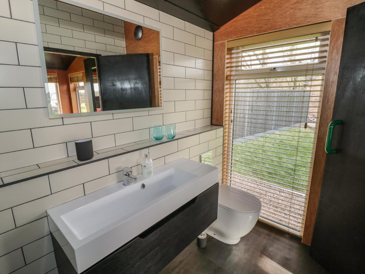 The Tractor Shed Villa Устър Екстериор снимка