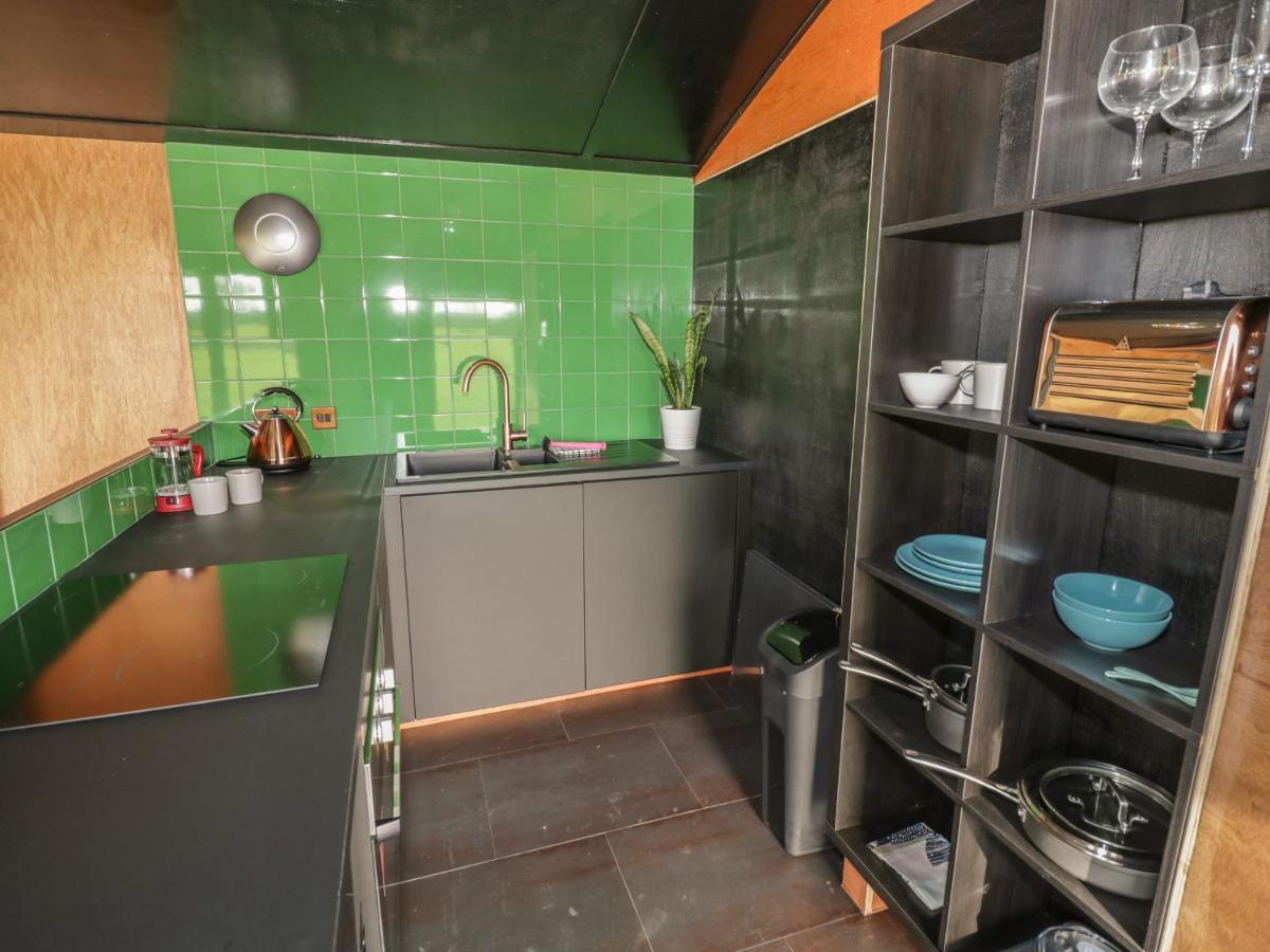 The Tractor Shed Villa Устър Екстериор снимка