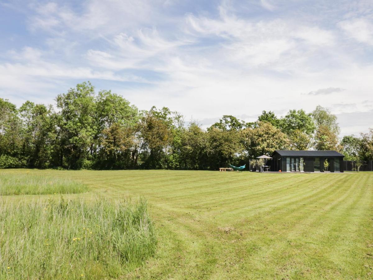 The Tractor Shed Villa Устър Екстериор снимка